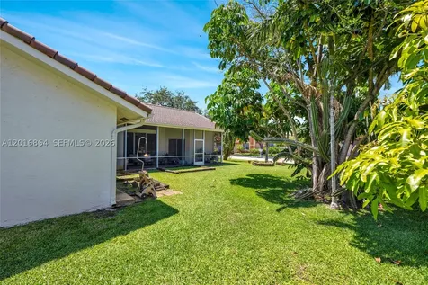 701 SW 93rd Terrace Pembroke Pines FL 33025