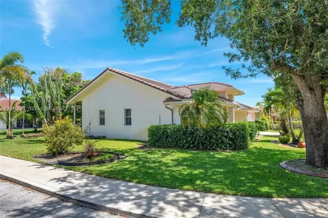701 SW 93rd Terrace Pembroke Pines FL 33025