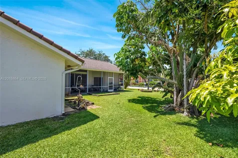 701 SW 93rd Terrace Pembroke Pines FL 33025