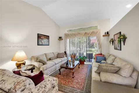 701 SW 93rd Terrace Pembroke Pines FL 33025