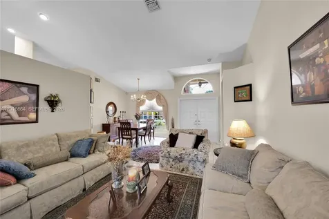 701 SW 93rd Terrace Pembroke Pines FL 33025