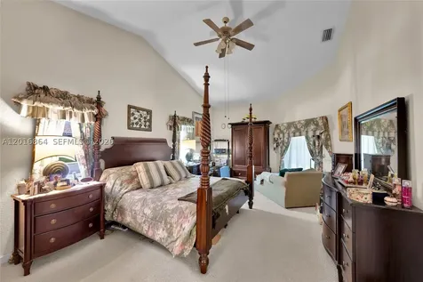 701 SW 93rd Terrace Pembroke Pines FL 33025
