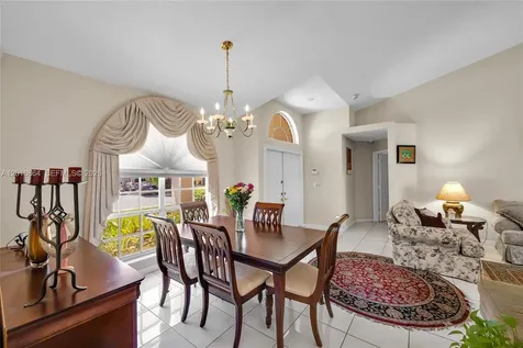 701 SW 93rd Terrace Pembroke Pines FL 33025