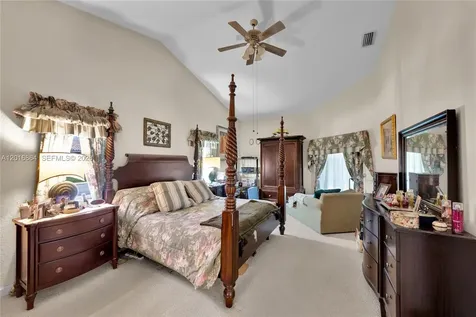 701 SW 93rd Terrace Pembroke Pines FL 33025