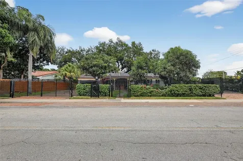 19901 NE 21st Avenue Miami FL 33179