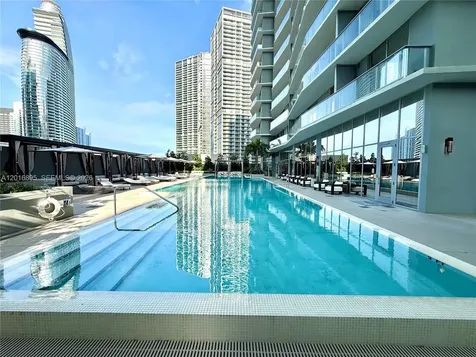 77 SE 5 Street Miami FL 33131