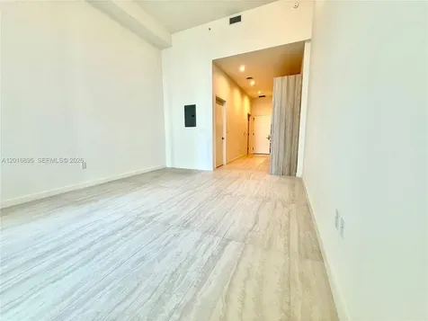 77 SE 5 Street Miami FL 33131