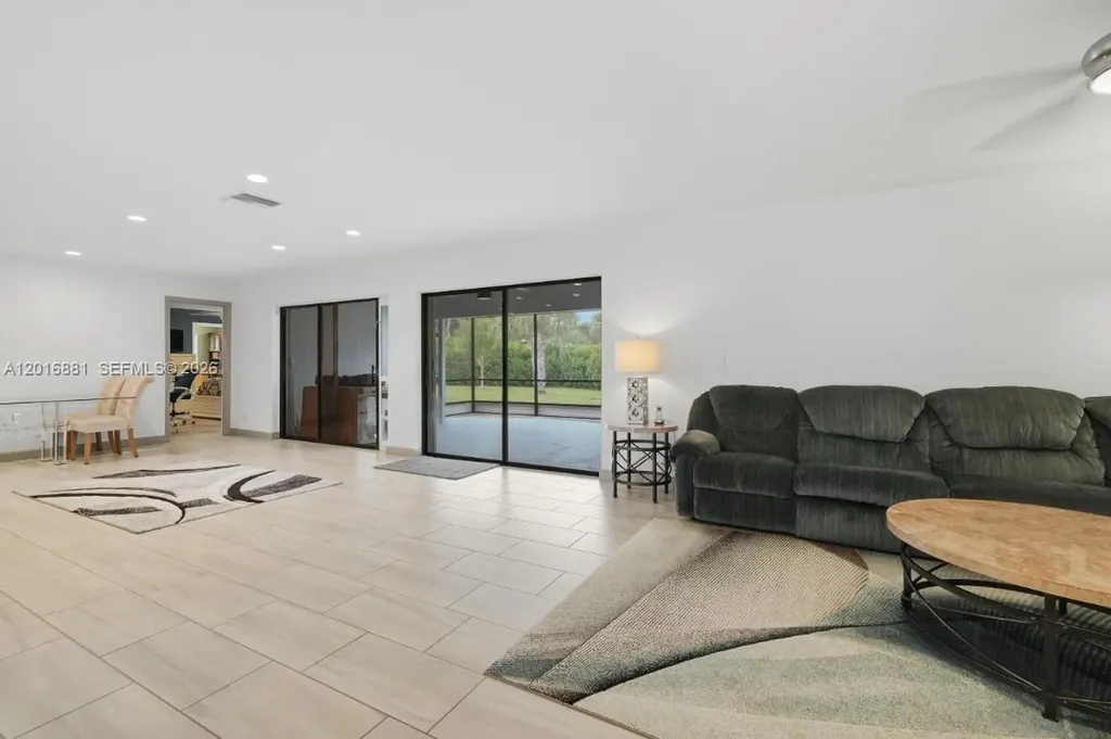 6455 Hitchin Post Way Delray Beach FL 33484