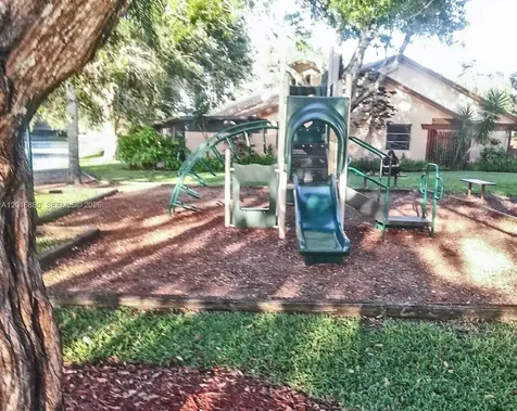 Pembroke Pines FL 33024