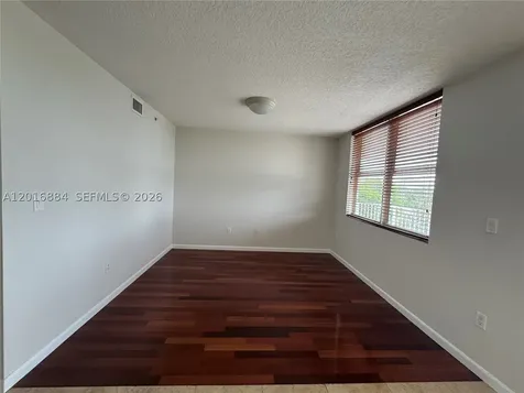 1555 N N.treasure Drive North Bay Village FL 33141