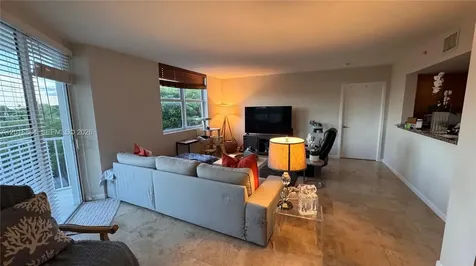 1555 N N.treasure Drive North Bay Village FL 33141