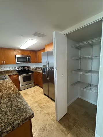 1555 N N.treasure Drive North Bay Village FL 33141