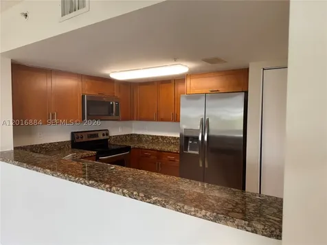 1555 N N.treasure Drive North Bay Village FL 33141