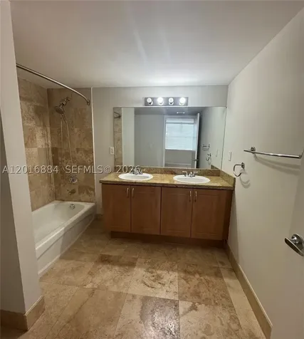 1555 N N.treasure Drive North Bay Village FL 33141