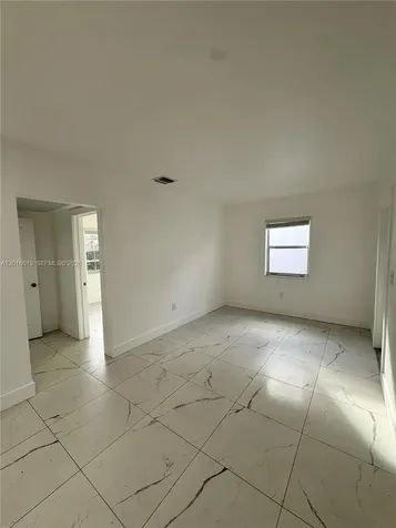 2142 NW 1st Street Miami FL 33125