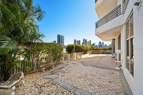 19101 NE 36th Court Aventura FL 33180