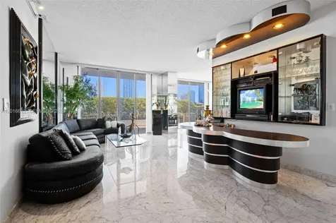 19101 NE 36th Court Aventura FL 33180
