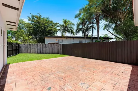 1025 Sylvania Boulevard West Miami FL 33144