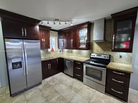 2680 W 76th Street Hialeah FL 33016