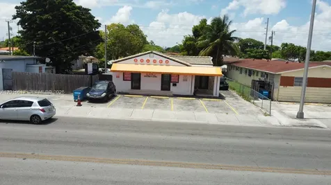 221 E 9th Street Hialeah FL 33010