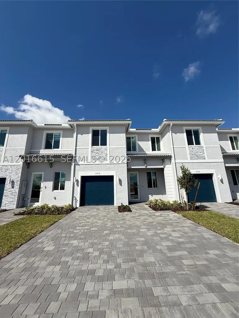 663 SE 13th St Circle Homestead FL 33034