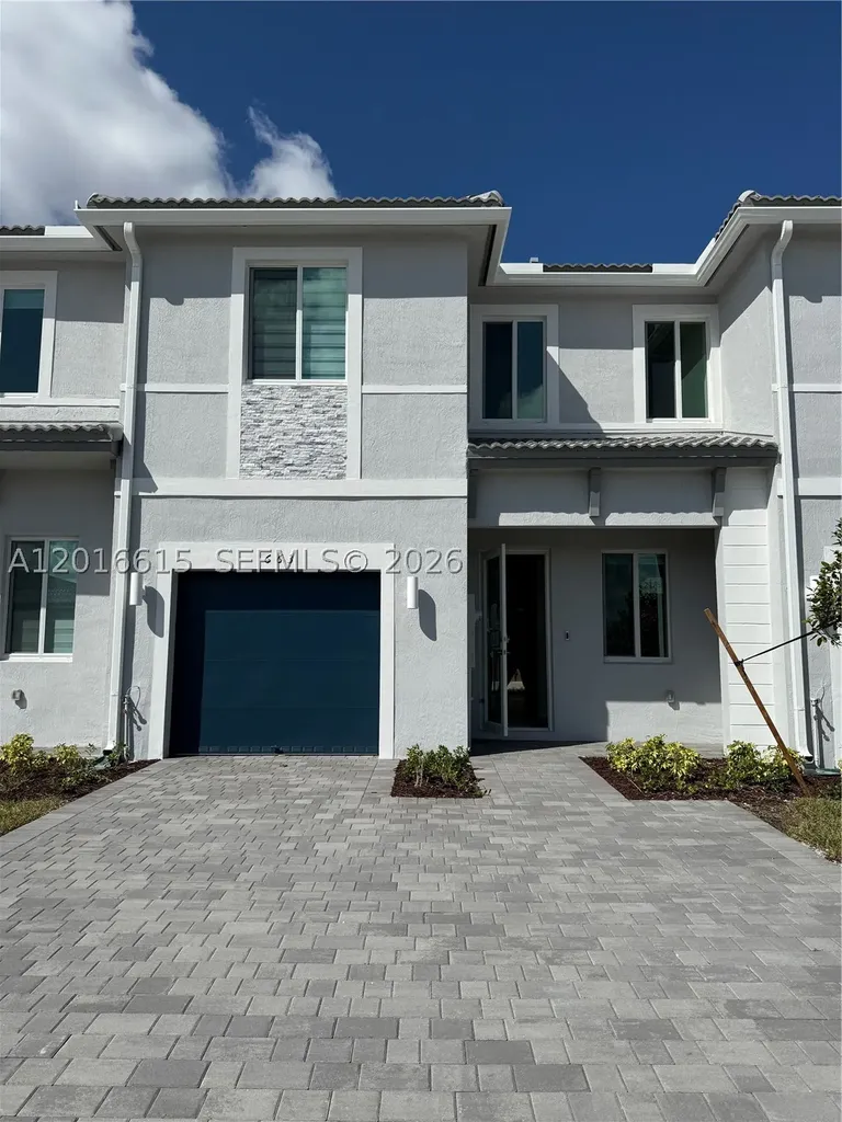 663 SE 13th St Circle Homestead FL 33034
