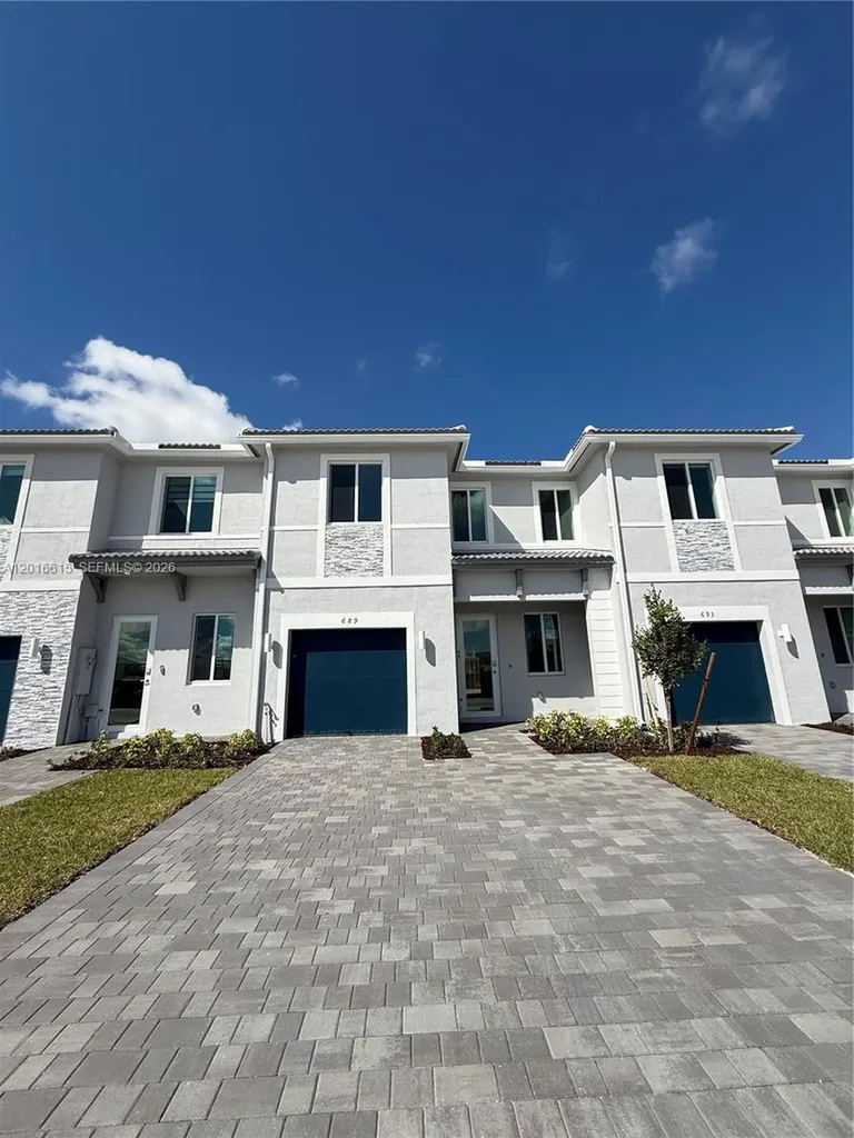 663 SE 13th Street Circle Homestead FL 33034