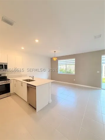 663 SE 13th St Circle Homestead FL 33034