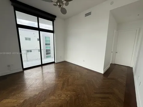 2001 Meridian Avenue Miami Beach FL 33139