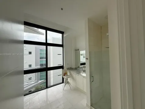 2001 Meridian Avenue Miami Beach FL 33139