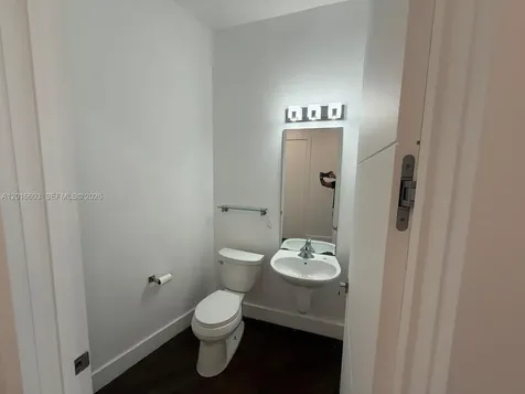 2001 Meridian Avenue Miami Beach FL 33139
