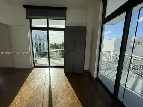 2001 Meridian Avenue Miami Beach FL 33139