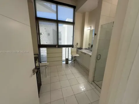 2001 Meridian Avenue Miami Beach FL 33139