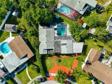 10900 SW 177th Terrace Miami FL 33157