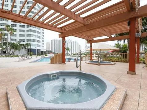 825 Brickell Bay Drive Miami FL 33131