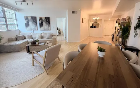 825 Brickell Bay Drive Miami FL 33131