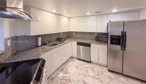 825 Brickell Bay Drive Miami FL 33131