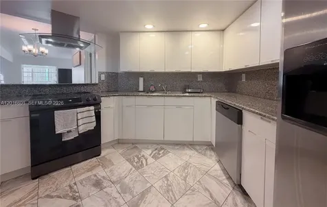 825 Brickell Bay Drive Miami FL 33131
