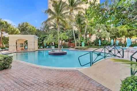 19501 W Country Club Drive Aventura FL 33180