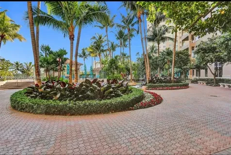 19501 W Country Club Drive Aventura FL 33180