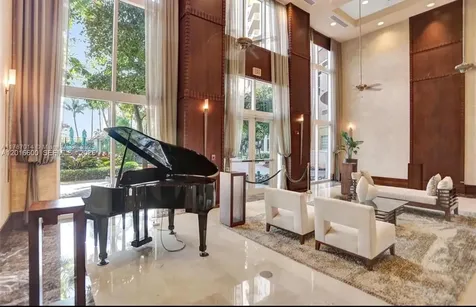 19501 W Country Club Drive Aventura FL 33180