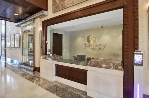 19501 W Country Club Drive Aventura FL 33180