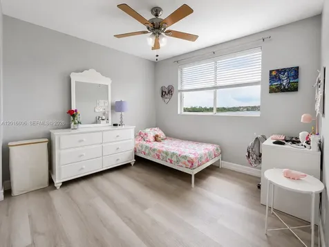 963 Falling Water Road Weston FL 33326