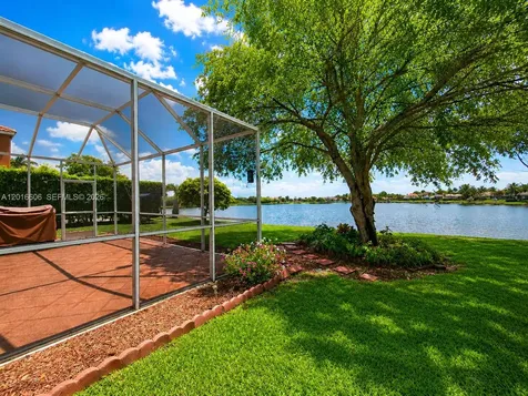 963 Falling Water Road Weston FL 33326