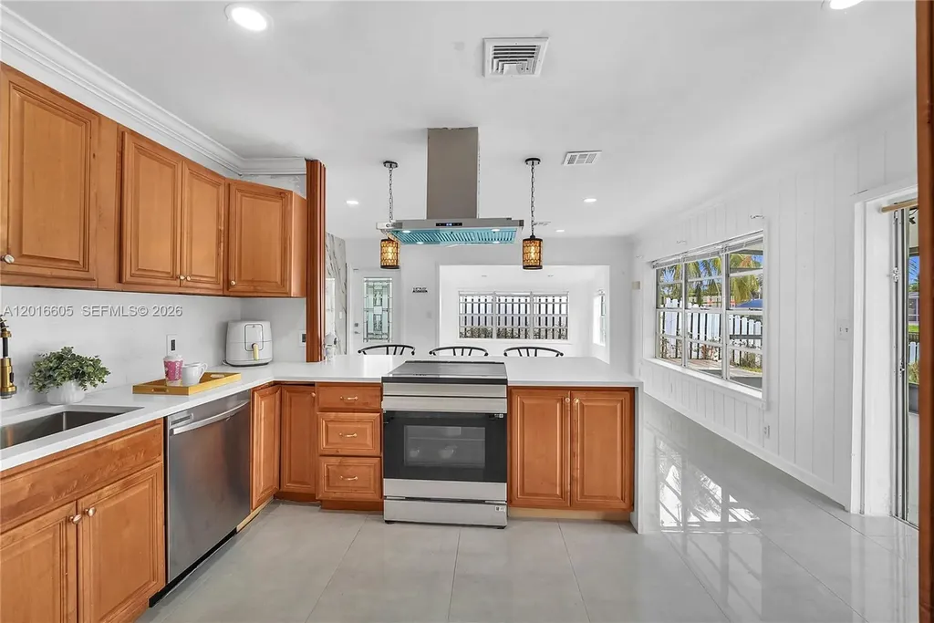 2718 Sherman Street Hollywood FL 33020