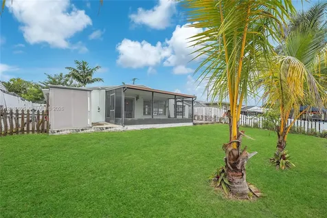 2718 Sherman Street Hollywood FL 33020