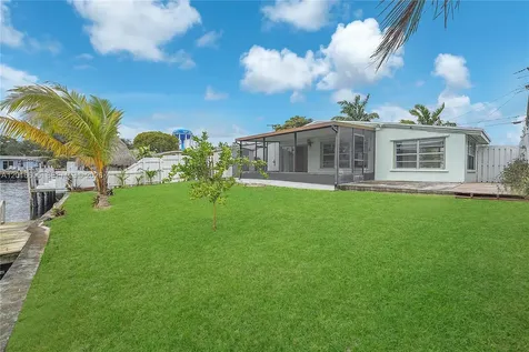 2718 Sherman Street Hollywood FL 33020