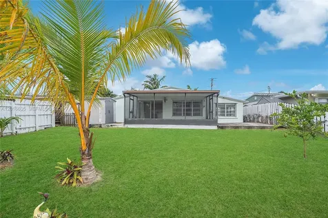 2718 Sherman Street Hollywood FL 33020