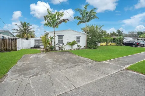 2718 Sherman Street Hollywood FL 33020