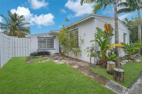 2718 Sherman Street Hollywood FL 33020